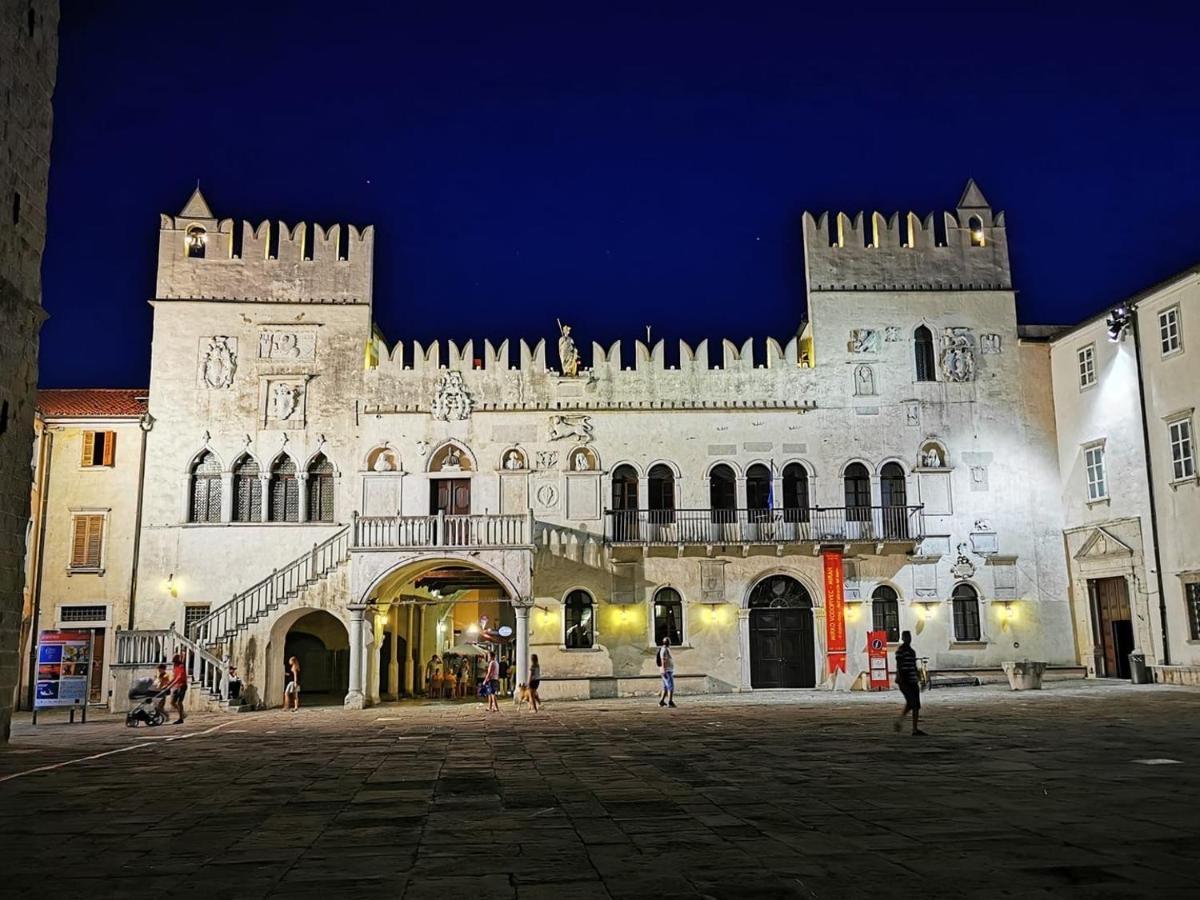 Apartamento Happy Casa Oldtown Boutique Koper Exterior foto